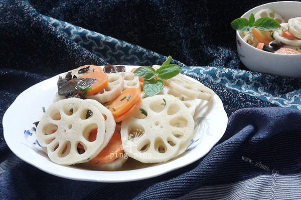 美味素炒藕片