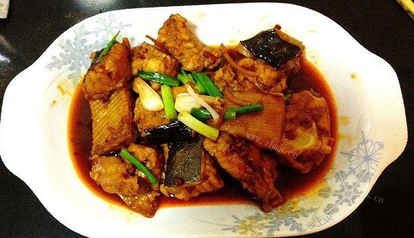 老干妈焖鱼块