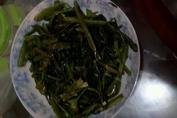 家常蒜蓉上汤空心菜