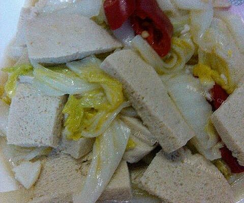 家常白菜炖冻豆腐