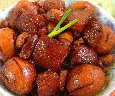 板栗鸡蛋红烧肉