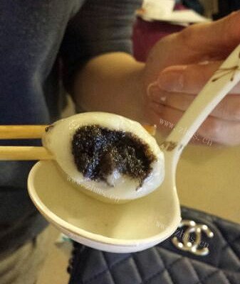 黑芝麻汤圆