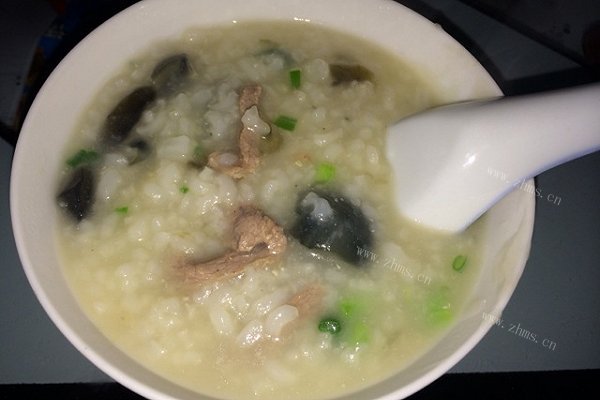 皮蛋瘦肉粥，新手轻松做