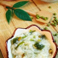 健康的海藻绿豆粥