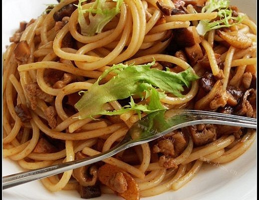香菇肉丁意大利面