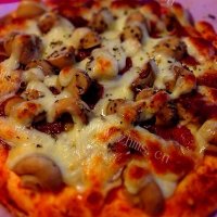 美味意大利蘑菇披萨