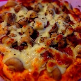 美味意大利蘑菇披萨