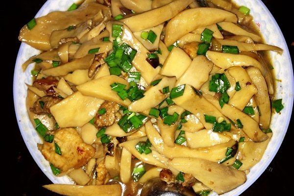 美味肉片滑炒杏鲍菇