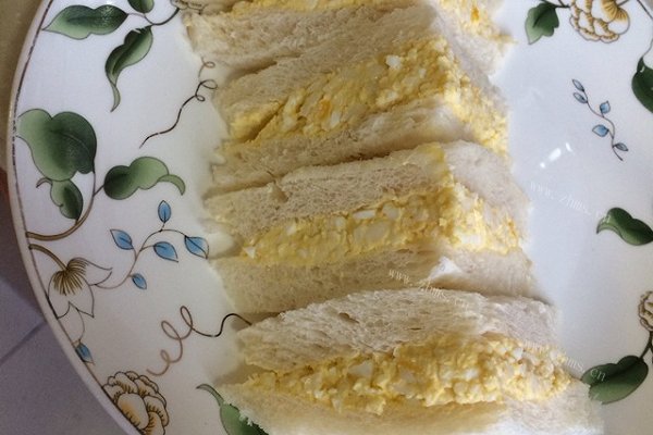 自制鸡蛋三明治