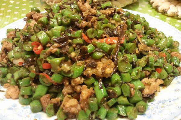 家常榄菜肉末四季豆