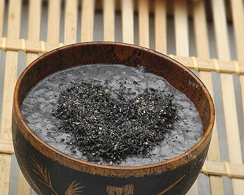 营养的黑芝麻粥