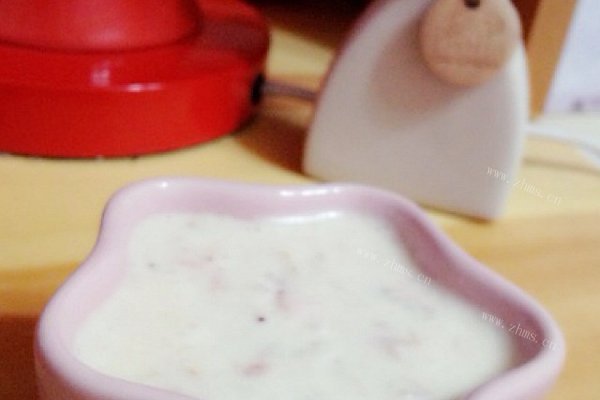 美味草莓慕斯