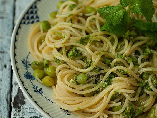 美味橄榄油生菜意面