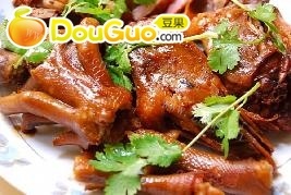 简单的卤水鹅头鹅脚鹅杂