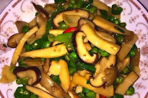 杂菇炒豌豆