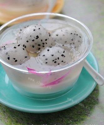 牛奶水果布丁