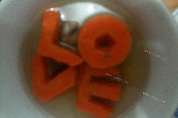 爱的胡萝卜玉米排骨汤