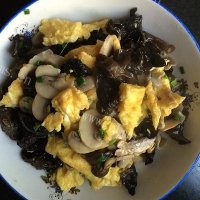 黑木耳蘑菇炒蛋