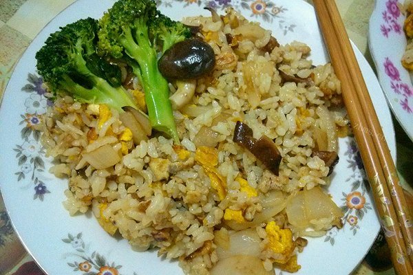 洋葱蛋炒饭