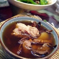 营养茶树菇炖排骨汤