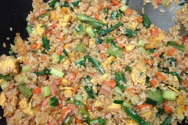 温馨蛋炒饭