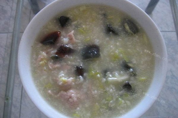 电饭煲做皮蛋瘦肉粥