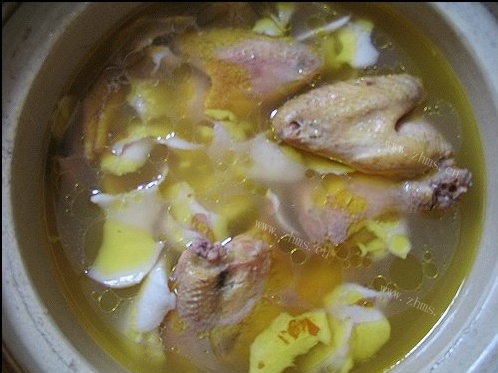 美味的椰子煲鸡