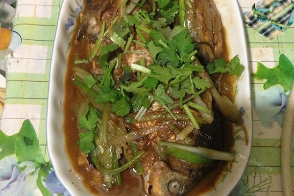 酱炖鲶鲫鱼