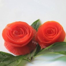 简单的玫瑰花盘饰法