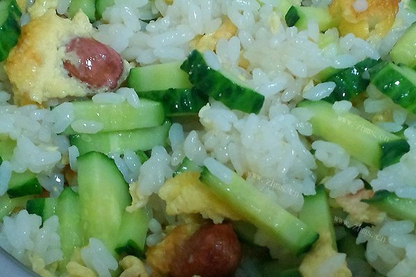 黄瓜鸡蛋炒饭