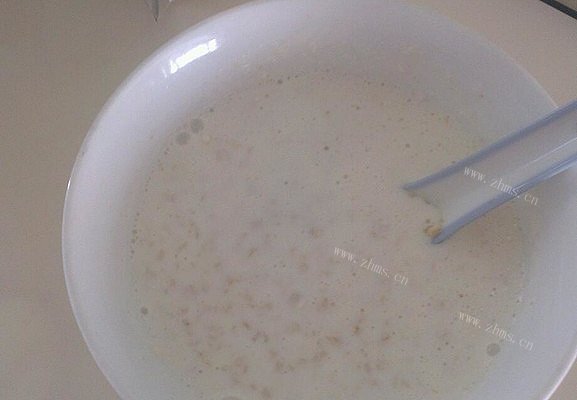 懒人早餐牛奶燕麦粥