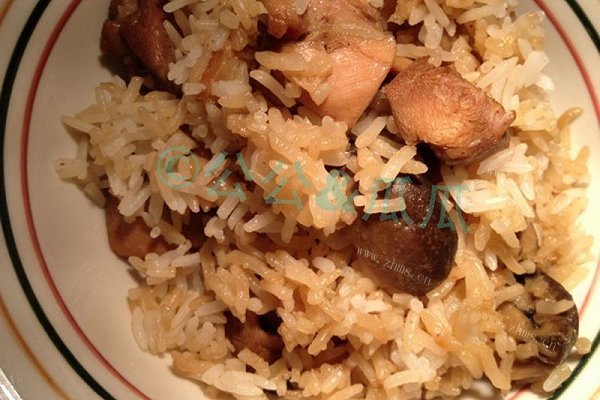 家常小鸡蘑菇焖饭
