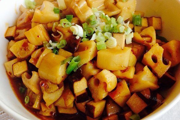 糖醋藕丁和豆腐干丁