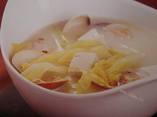 花蛤豆腐白菜汤