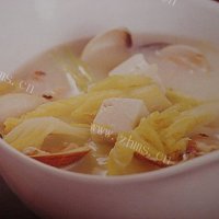 花蛤豆腐白菜汤