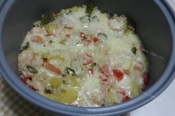 电饭煲虾仁土豆芝士焗饭