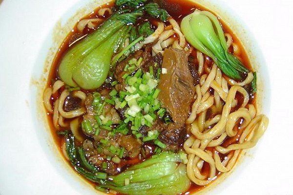 简单易的做辣味绍子牛肉面