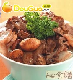简单的红酒蘑菇牛肉丼