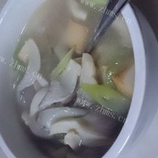 美味平菇鱼豆腐汤