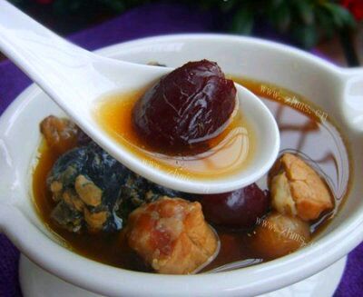 阿胶乌鸡汤