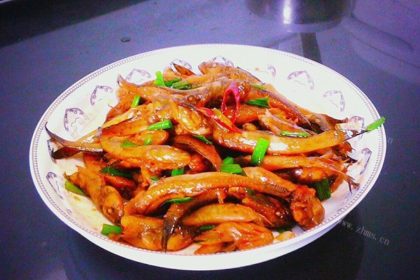 家常红烧泥鱼