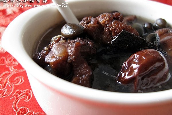 杜仲黑豆排骨汤