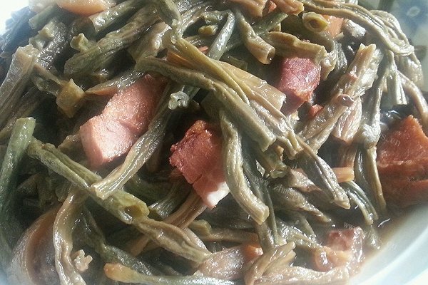 乐乐自家菜-火腿烧干豇豆
