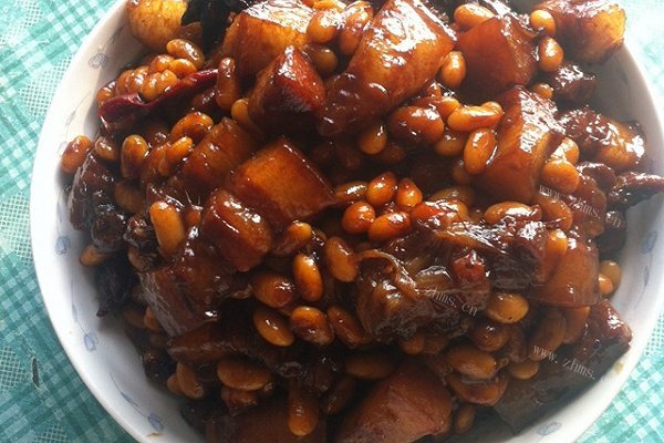 黄豆红烧肉
