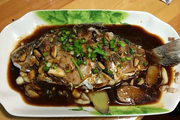 家常红烧鱼