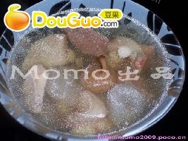 好喝的海底椰响螺瘦肉汤