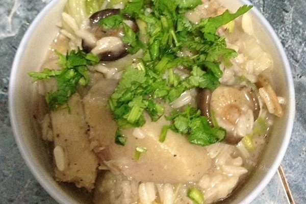 鸡肉芋头粥