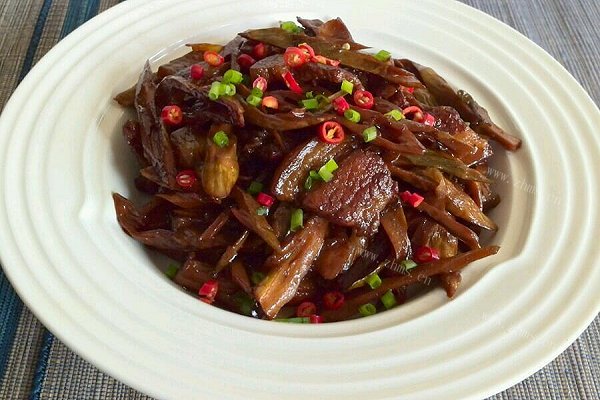 家常笋干烧肉