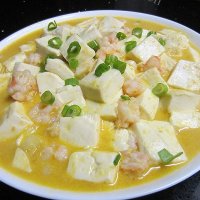 咸蛋黄鲜虾烩豆腐