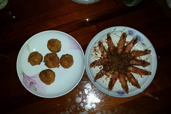 黄金芝士虾球和油爆虾头